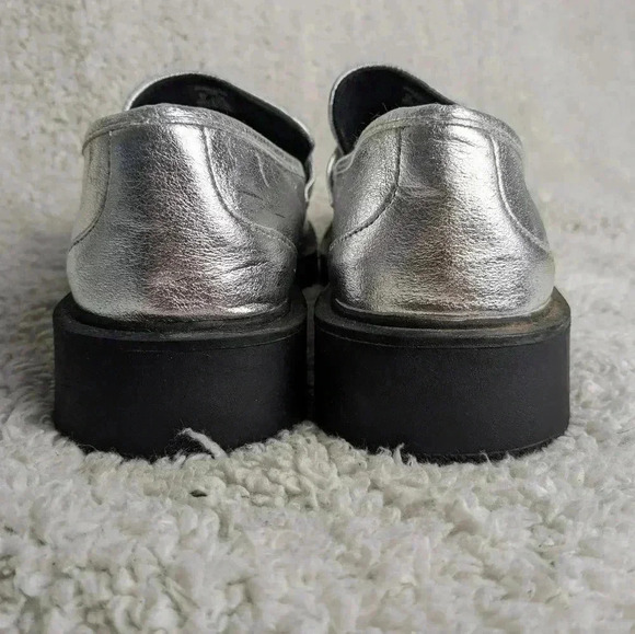 ZARA Mocassins women  size 37 = 6.5 us in great used condition silver and black - Picture 4 of 8